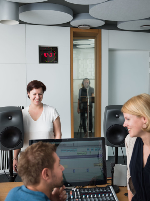 Radio Max Mitarbeiter unterhalten sich